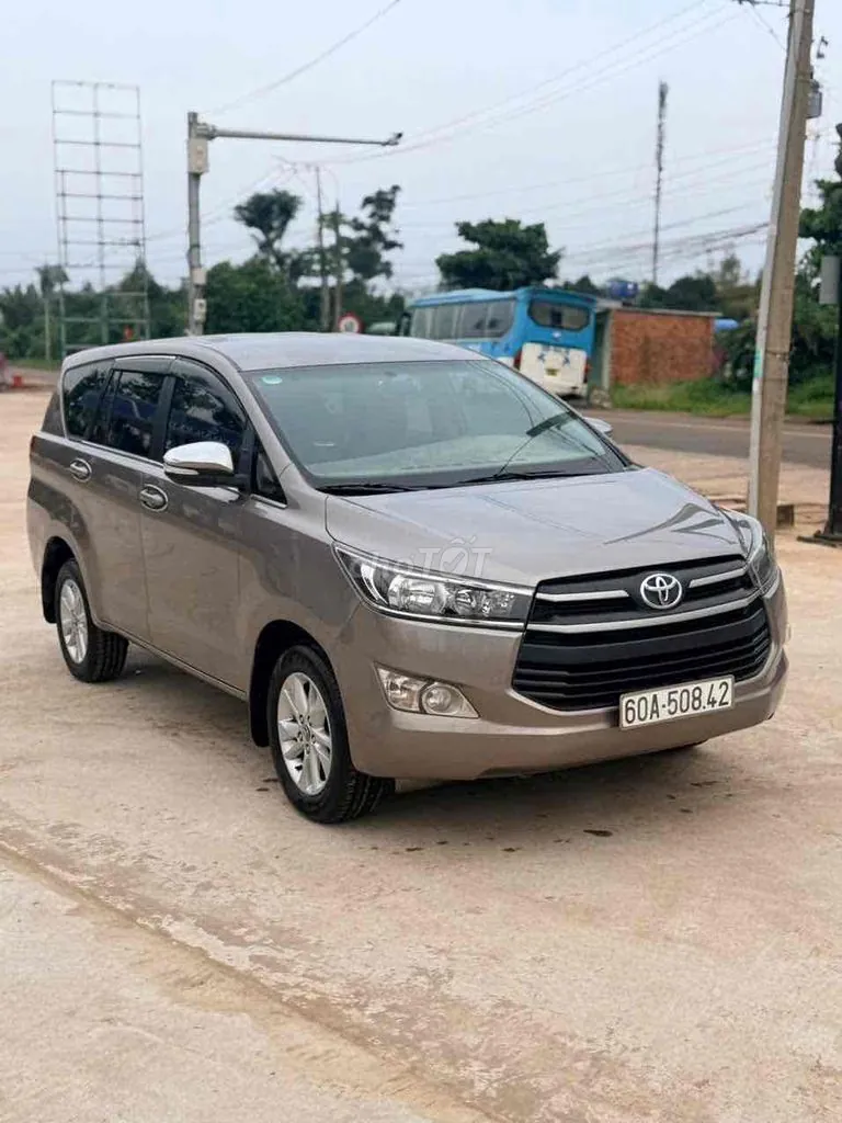 Toyota Innova 2017 photo 2