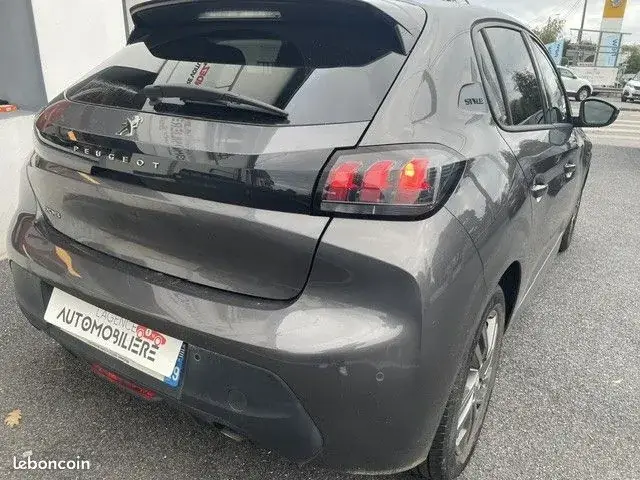 Peugeot 208 2022 photo 4