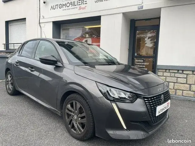 Peugeot 208 2022 photo 2