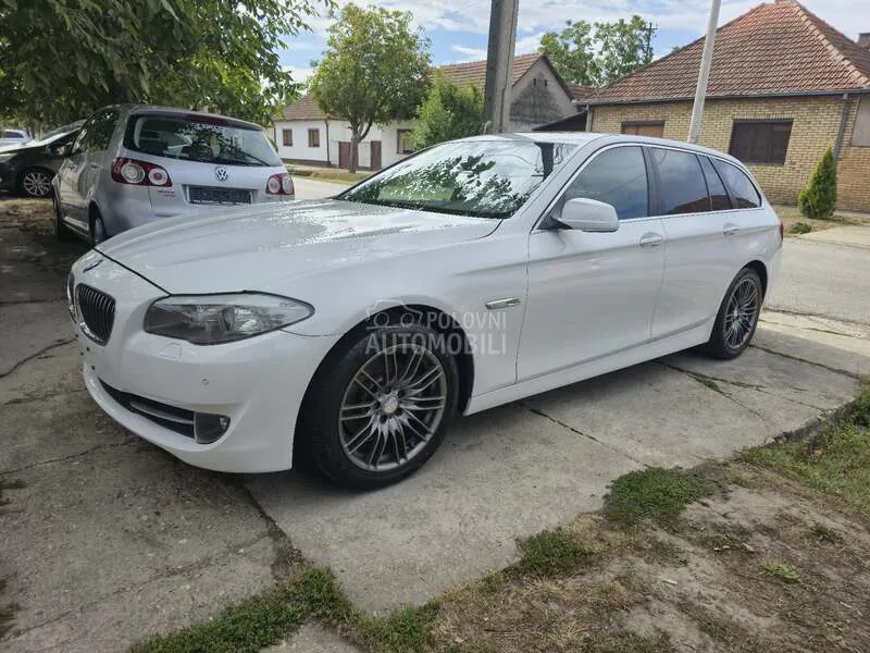 BMW 520 2011 photo 2