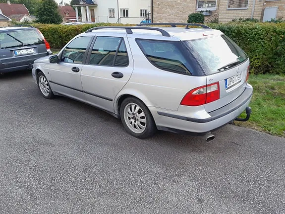 Saab 9-5 2004 photo 2