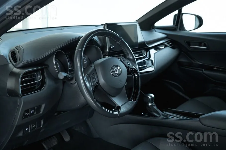 Toyota C-Hr 2022 photo 3