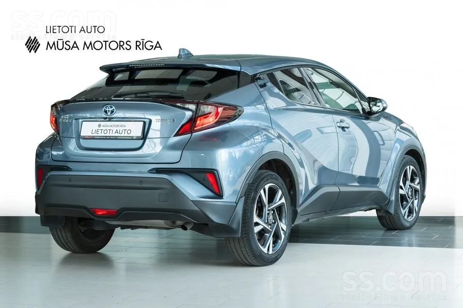 Toyota C-Hr 2022 photo 2