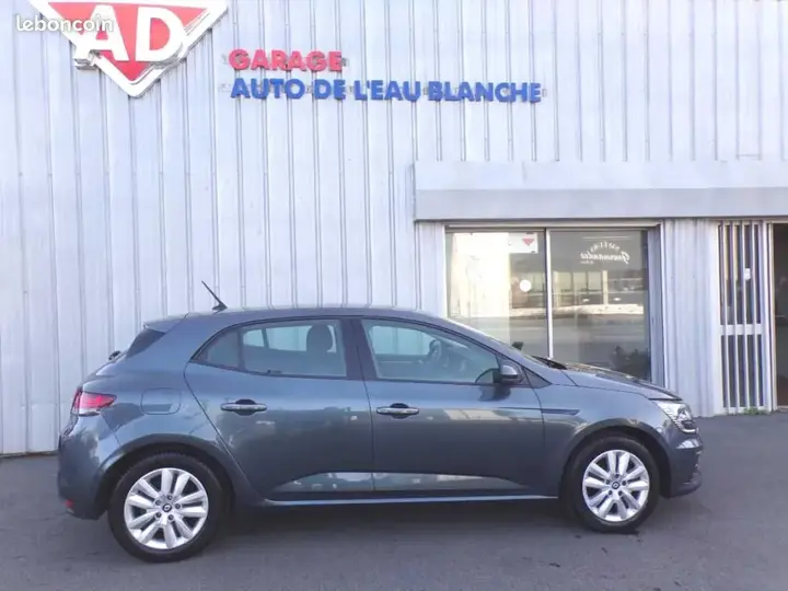 Renault Megane 2022 photo 3