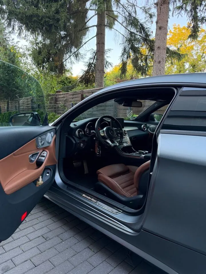 Mercedes-Benz C300