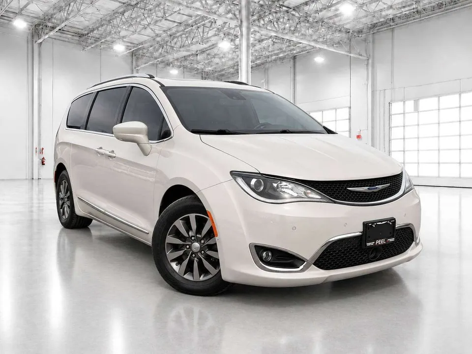 Chrysler Pacifica 2019 photo 2