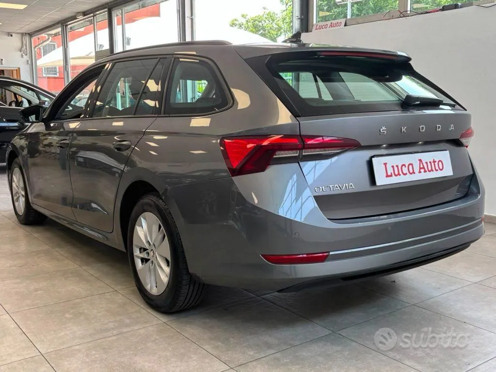 Skoda Octavia 2023 photo 4