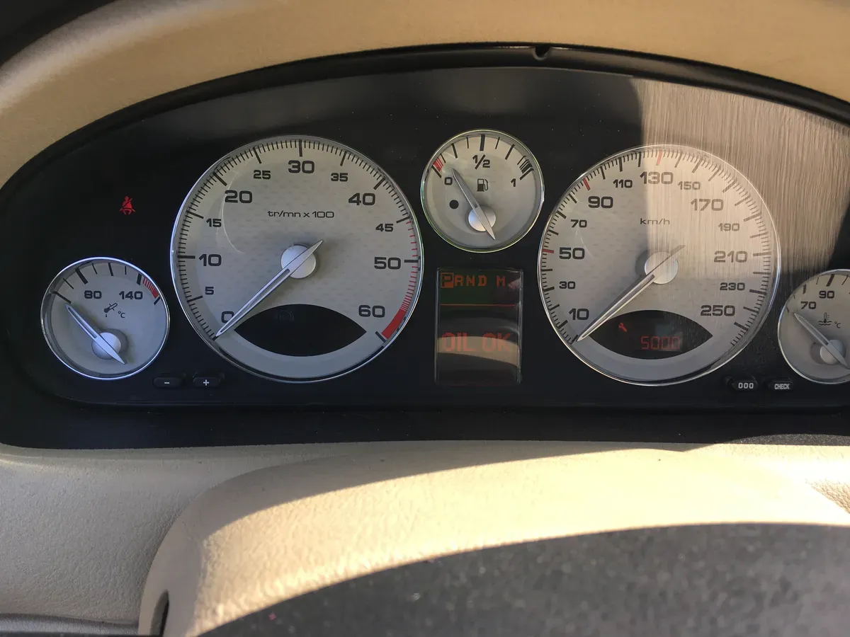 Peugeot 607 2005 photo 2