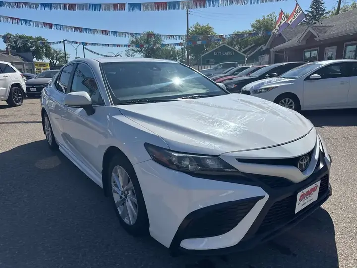 Toyota Camry 2021 photo 3