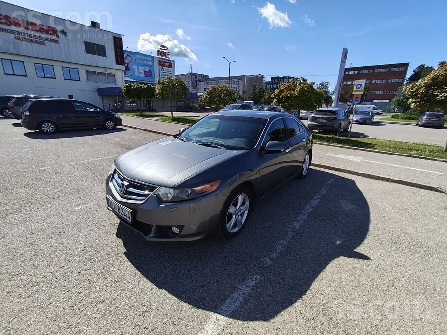 Honda Accord 2010 photo 2