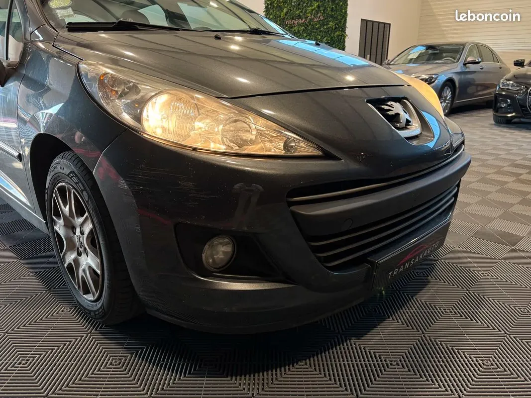 Peugeot 207 2011 photo 4