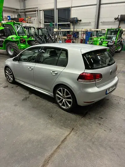 Volkswagen Golf 6 2011 photo 2