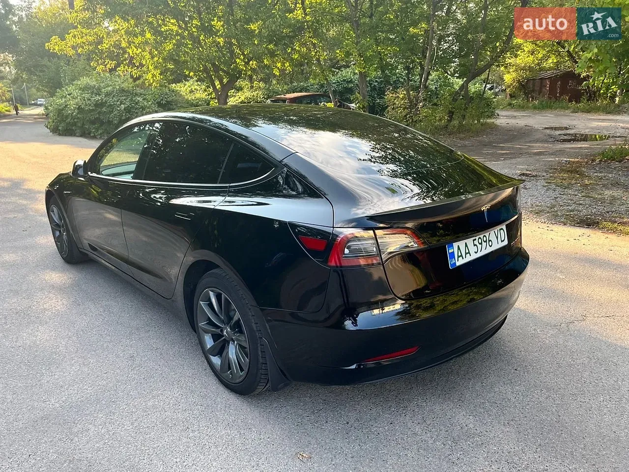Tesla Model 3 2023 photo 3