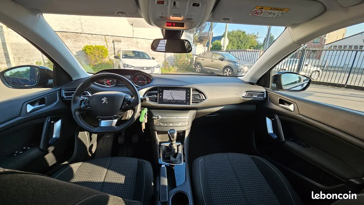 Peugeot 308 2020 photo 5