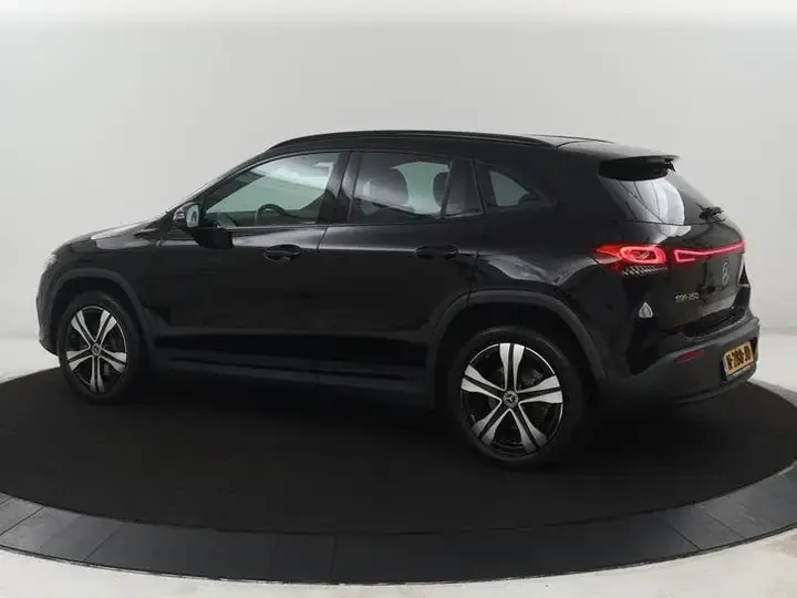 Mercedes-Benz Eqa 2021 photo 2