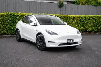 Tesla Model Y 2022 photo 2