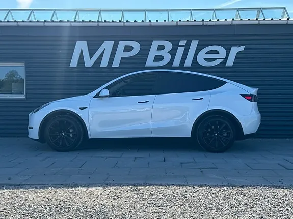 Tesla Model Y 2022 photo 2