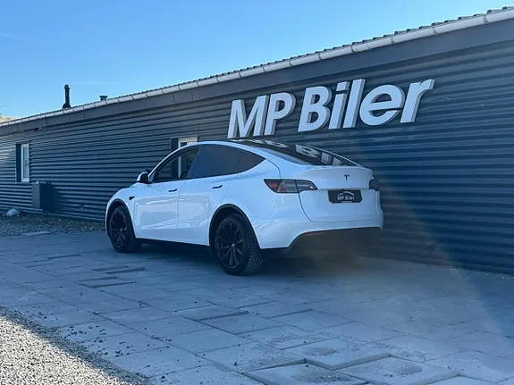 Tesla Model Y 2022 photo 3