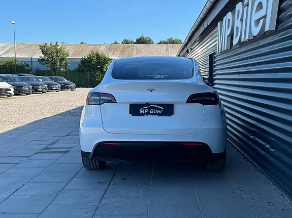 Tesla Model Y 2022 photo 4