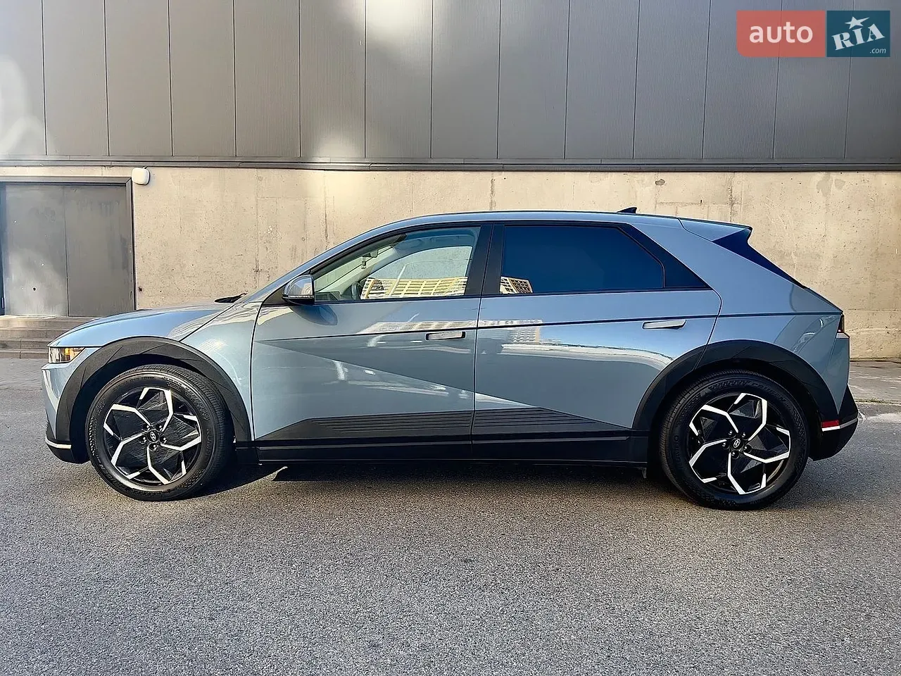 Hyundai Ioniq 5 2021 photo 2