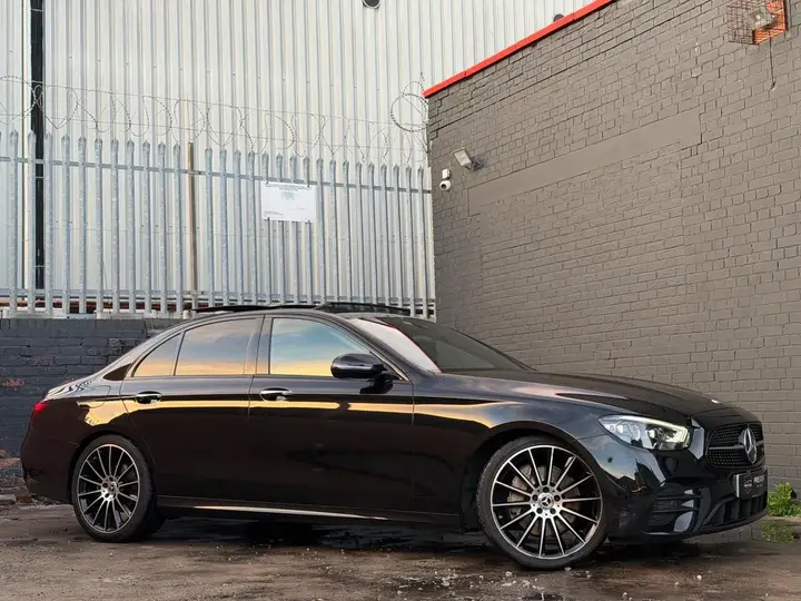 Mercedes-Benz E-Class 2021 photo 2