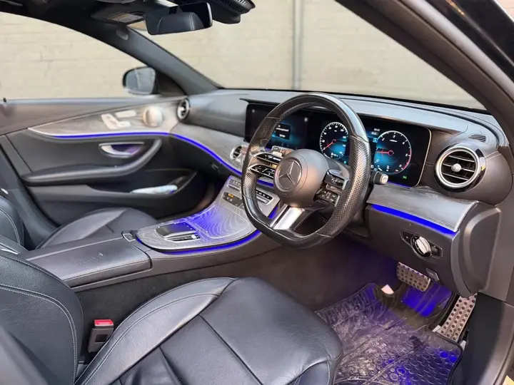 Mercedes-Benz E-Class 2021 photo 4