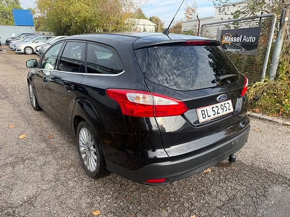 Ford Focus 2012 photo 3