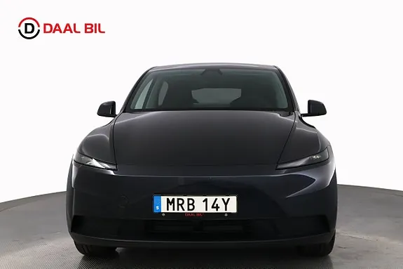 Tesla Model Y 2026 photo 2