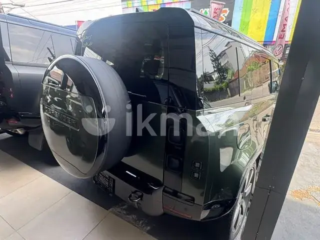Land Rover Defender 2026 photo 3