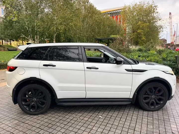 Land Rover Range Rover Evoque 2014 photo 3
