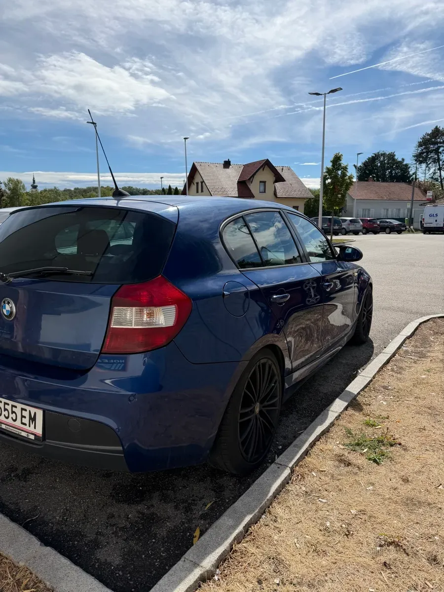 BMW 1 Series 2005 photo 2