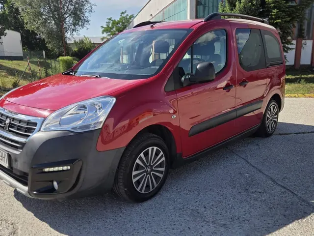 Peugeot Partner Tepee 2018 photo 2