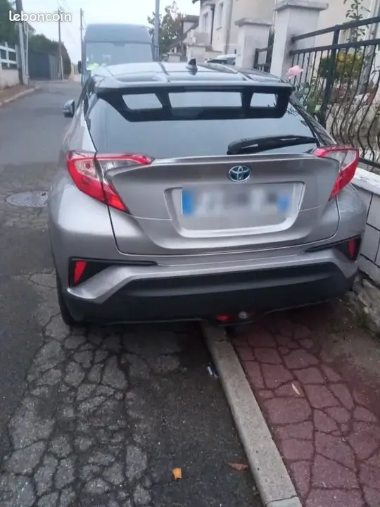 Toyota C-Hr 2019 photo 3