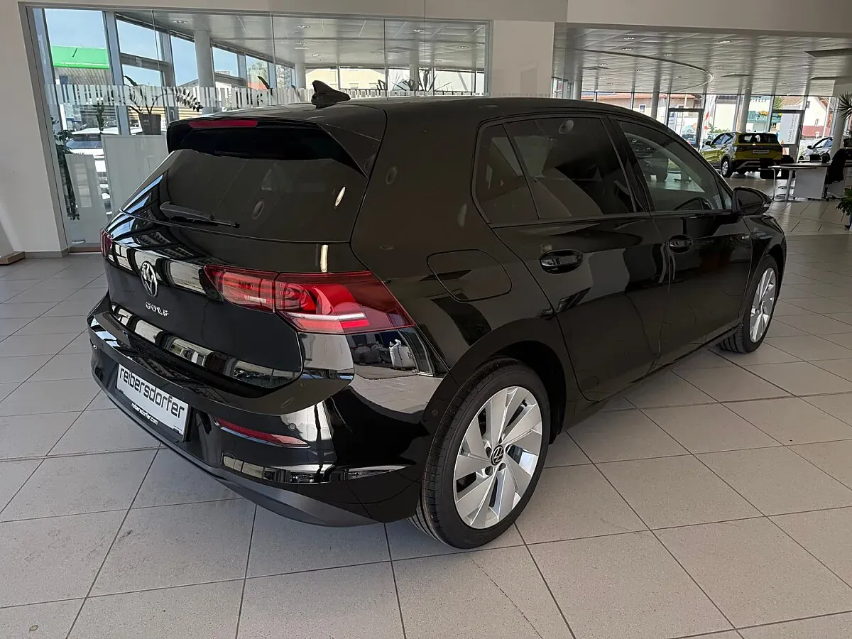 Volkswagen Golf 2026 photo 3