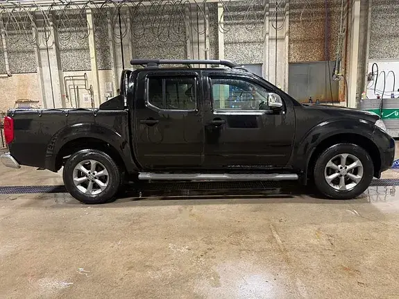 Nissan Navara 2011 photo 5