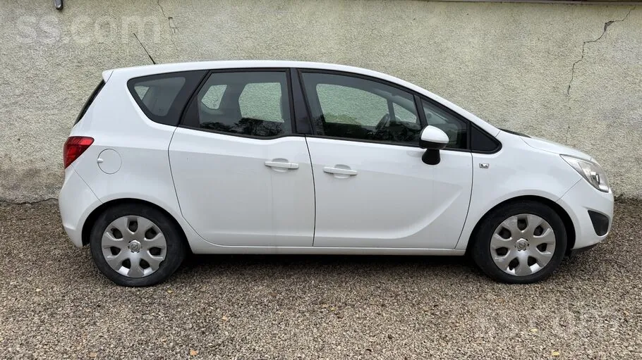 Opel Meriva 2013 photo 2