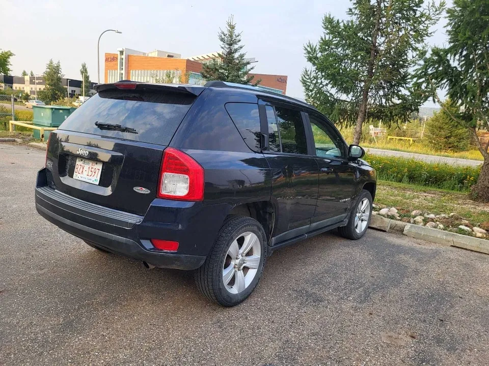 Jeep Compass 2011 photo 3