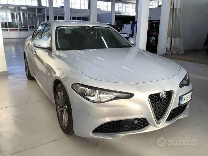 Alfa Romeo Giulia 2022 photo 3