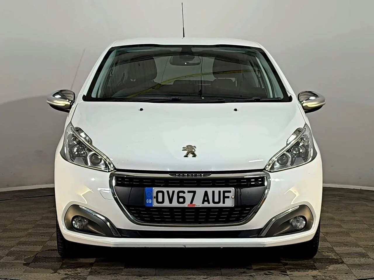 Peugeot 208 2017 photo 3