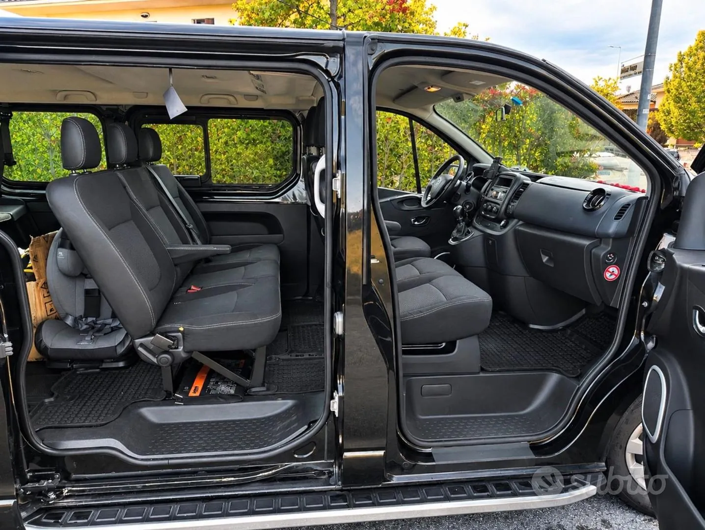 Opel Vivaro 2015 photo 4