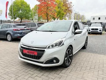 Peugeot 208 2018 photo 3