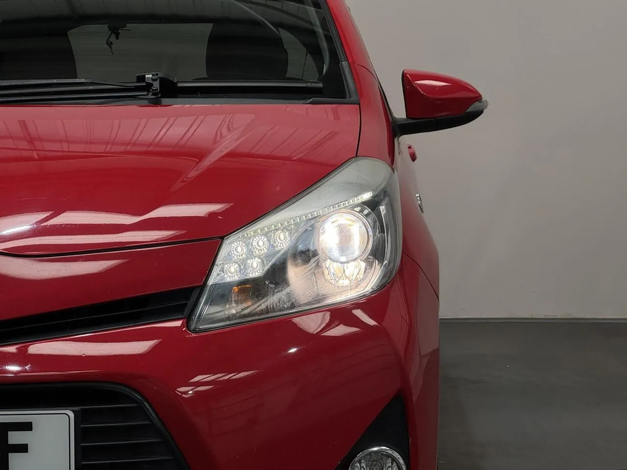 Toyota Yaris 2014 photo 3
