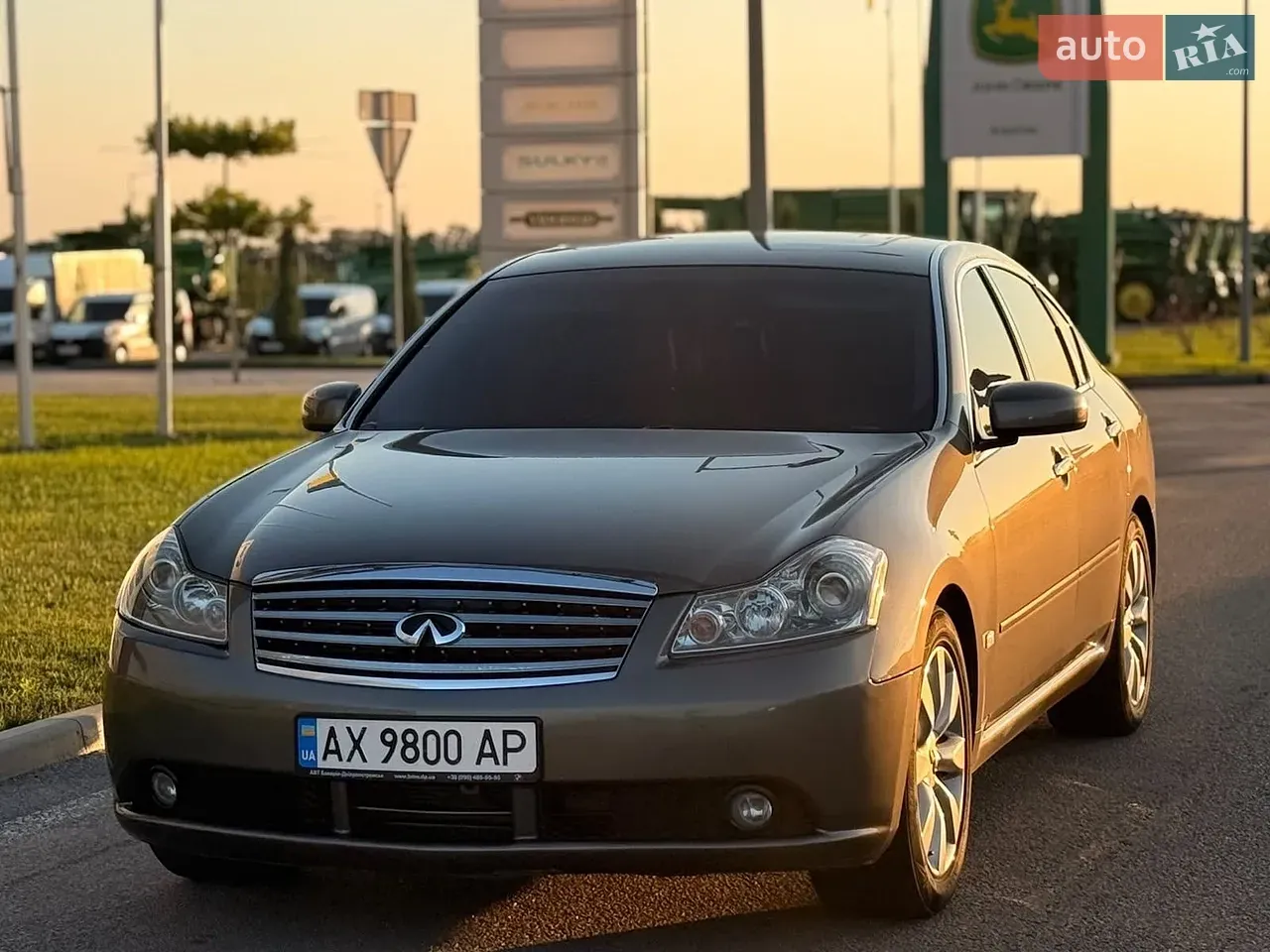 Infiniti M45 2005 photo 2