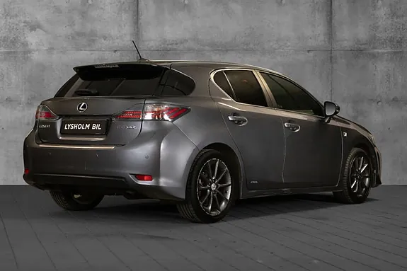 Lexus Ct200H 2013 photo 3