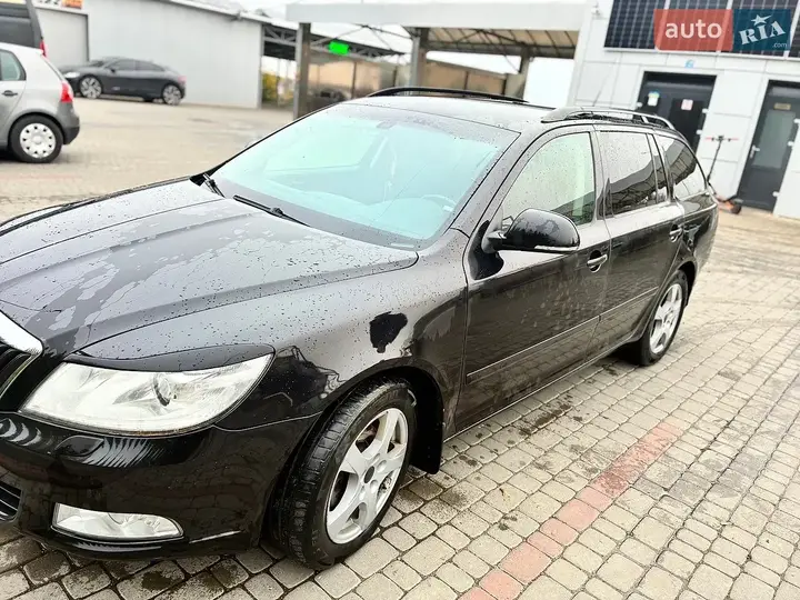 Skoda Octavia 2009 photo 2