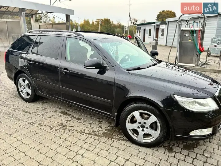 Skoda Octavia 2009 photo 4