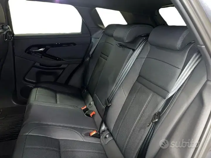 Land Rover Evoque 2025 photo 5