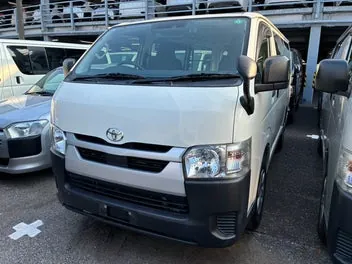 Toyota Hiace 2021 photo 3