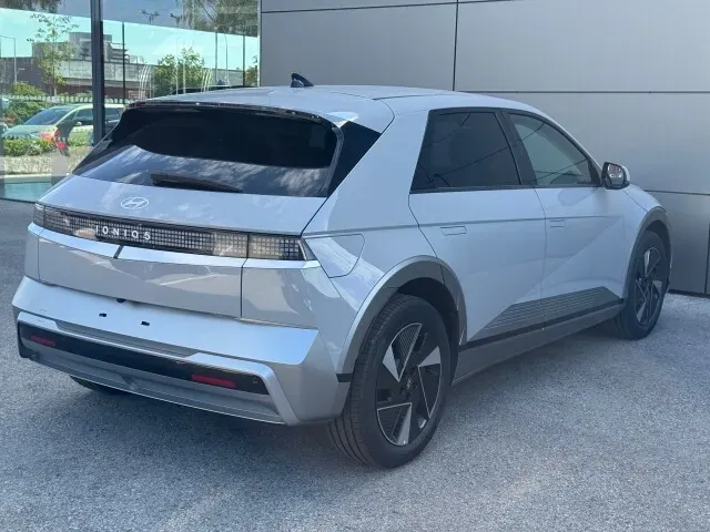 Hyundai Ioniq 5 photo 3