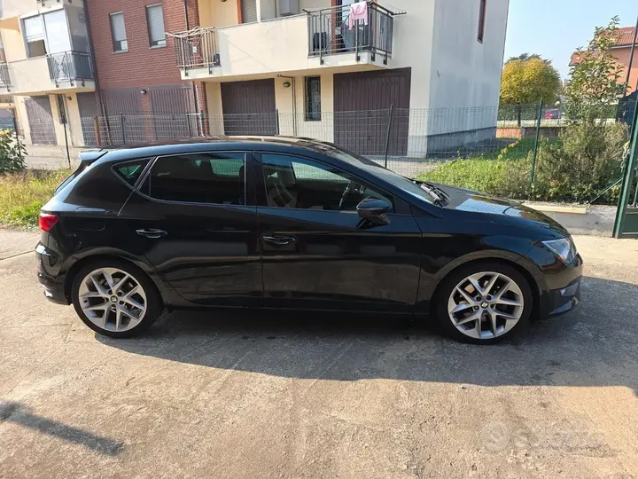 Seat Leon 2015 photo 4